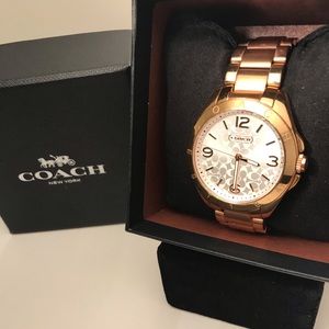 COACH ROSE GOLD WATCH